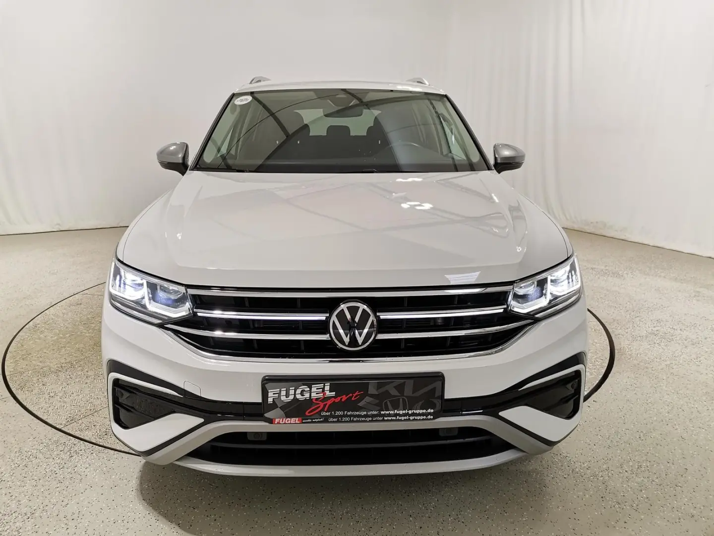Tiguan Allspace 2.0 TDI Elegance 4Motion AHK|Mat