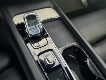 XC60 T8 AWD Inscription   Xenium-Paket