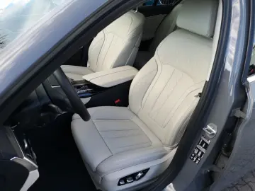 540 d xDrive Luxury Line LASER+LEDER+NAVI+PDC