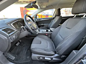 Ford Mondeo 2.0 TDCi Powershift Titanium