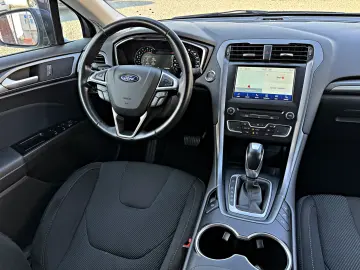 Ford Mondeo 2.0 TDCi Powershift Titanium