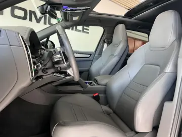 Cayenne E-Hybrid Platinum CHRONO/SPUR/TOT/PANO/