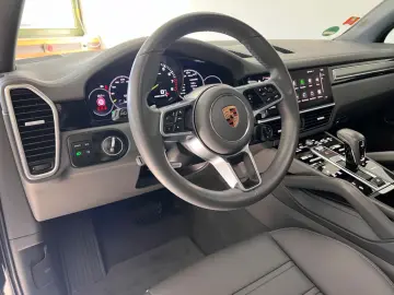 Cayenne E-Hybrid Platinum CHRONO/SPUR/TOT/PANO/