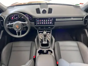 Cayenne E-Hybrid Platinum CHRONO/SPUR/TOT/PANO/