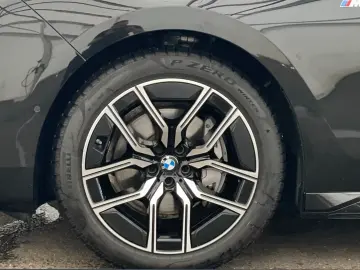 BMW 740 d A xDrive MSport IAL SkyLou ACC