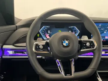 BMW 740 d A xDrive MSport IAL SkyLou ACC