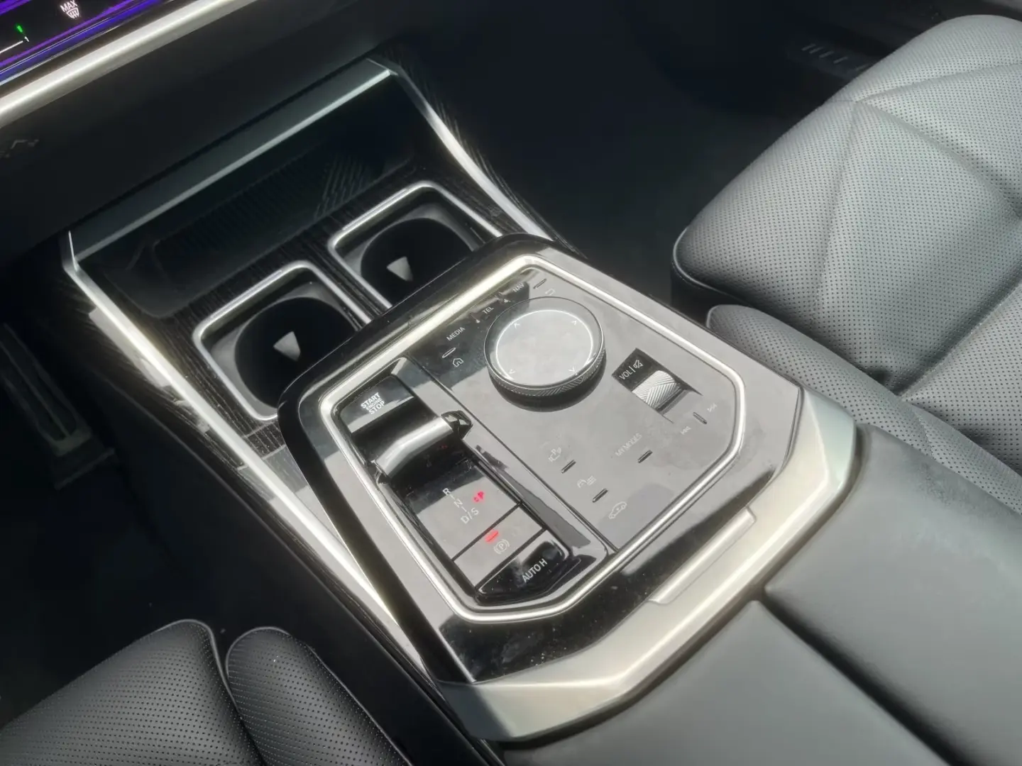 BMW 740 d xDrive M Sport SkyLounge