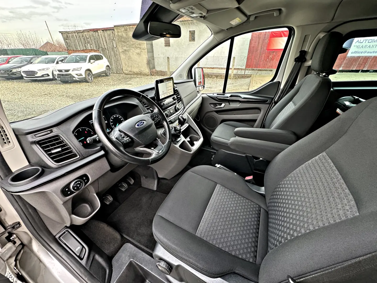 Ford Tourneo Custom 320 L2H1 VA Titanium