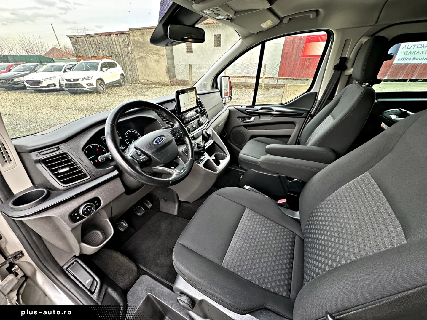 Ford Tourneo Custom 320 L2H1 VA Titanium