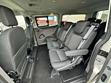 Ford Tourneo Custom 320 L2H1 VA Titanium