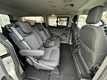 Ford Tourneo Custom 320 L2H1 VA Titanium