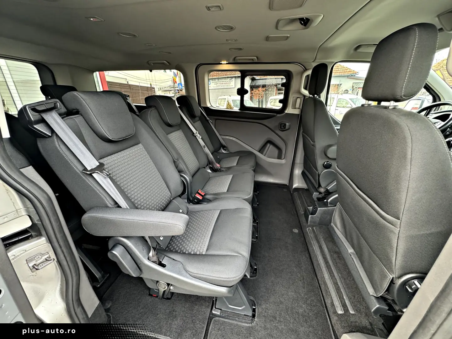 Ford Tourneo Custom 320 L2H1 VA Titanium