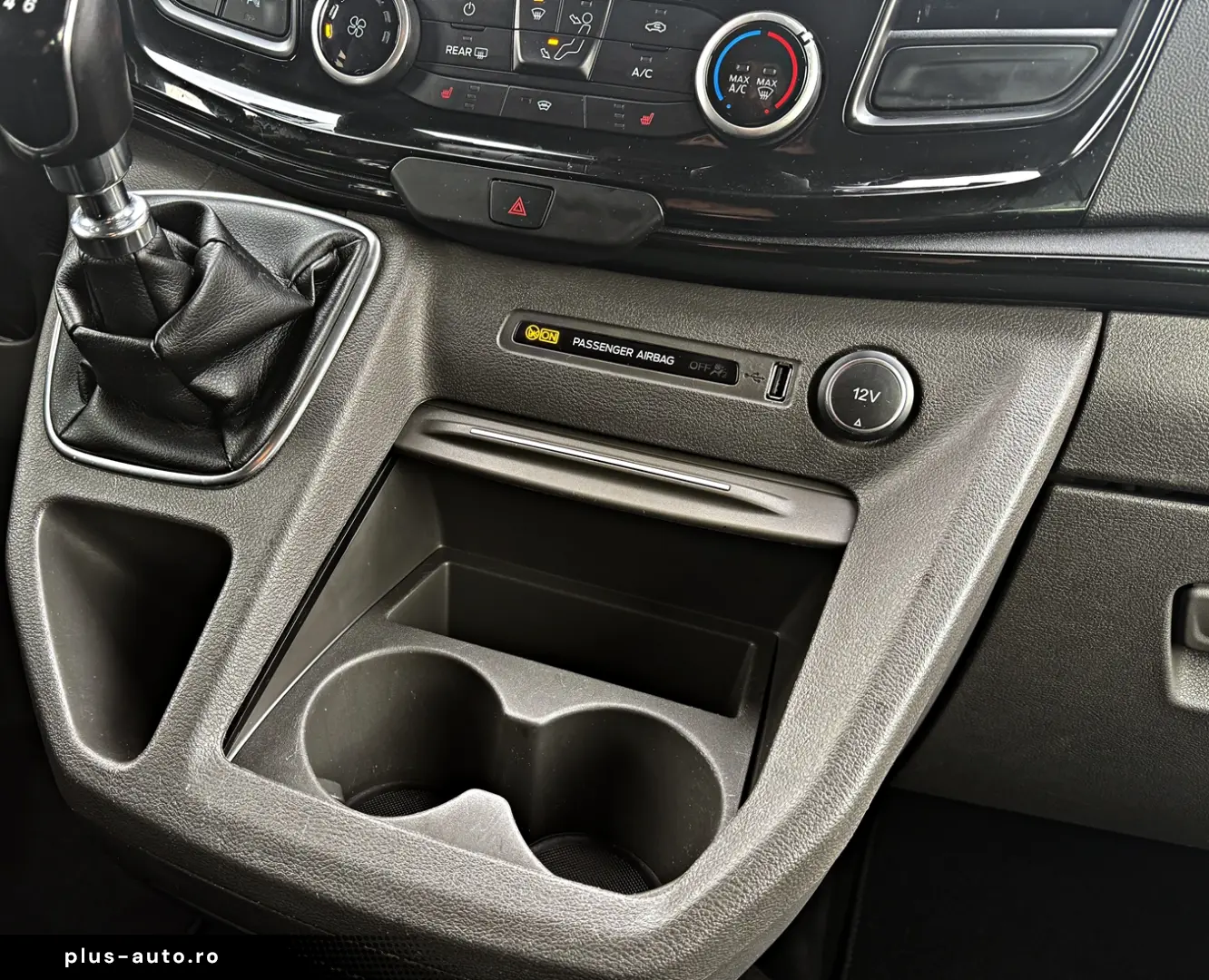 Ford Tourneo Custom 320 L2H1 VA Titanium