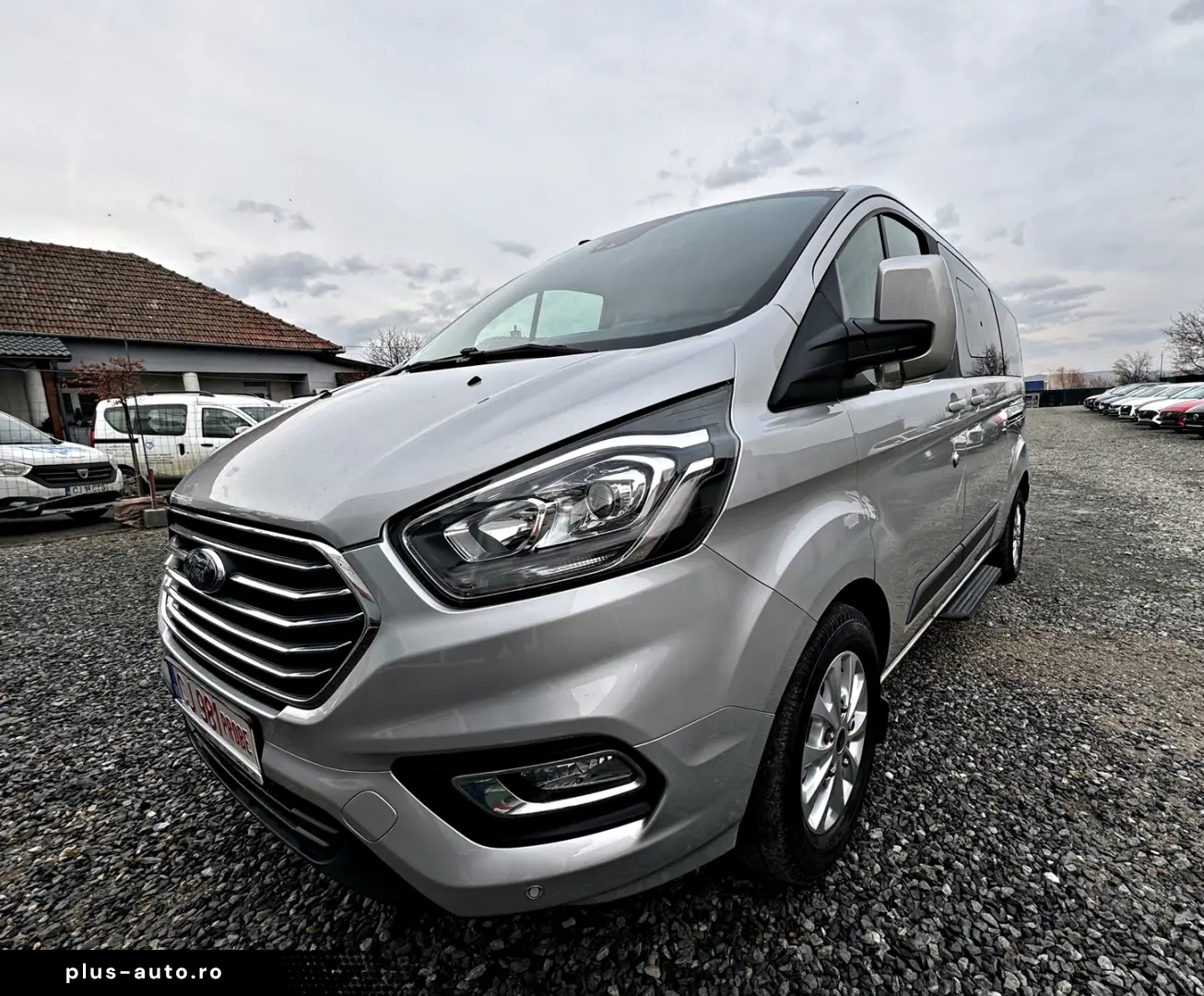 Ford Tourneo Custom 320 L2H1 VA Titanium
