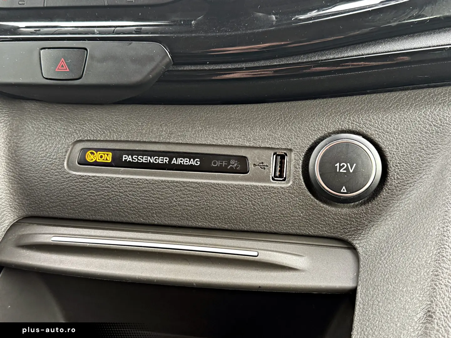 Ford Tourneo Custom 320 L2H1 VA Titanium