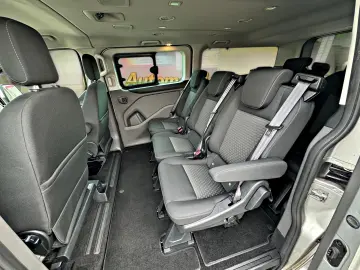 Ford Tourneo Custom 320 L2H1 VA Titanium
