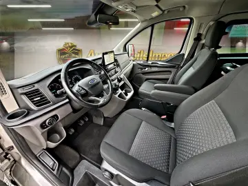Ford Tourneo Custom 320 L2H1 VA Titanium