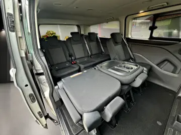 Ford Tourneo Custom 320 L2H1 VA Titanium