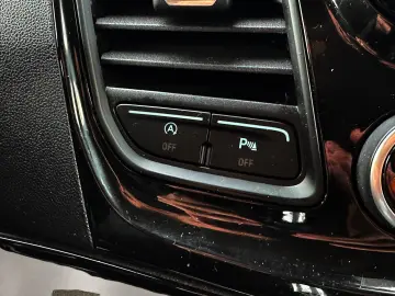Ford Tourneo Custom 320 L2H1 VA Titanium