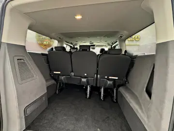 Ford Tourneo Custom 320 L2H1 VA Titanium