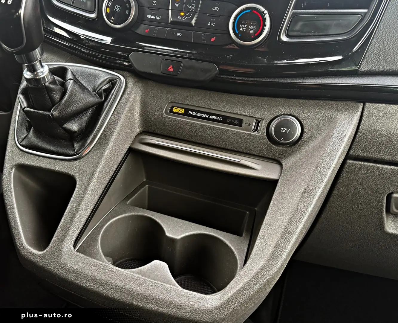 Ford Tourneo Custom 320 L2H1 VA Titanium