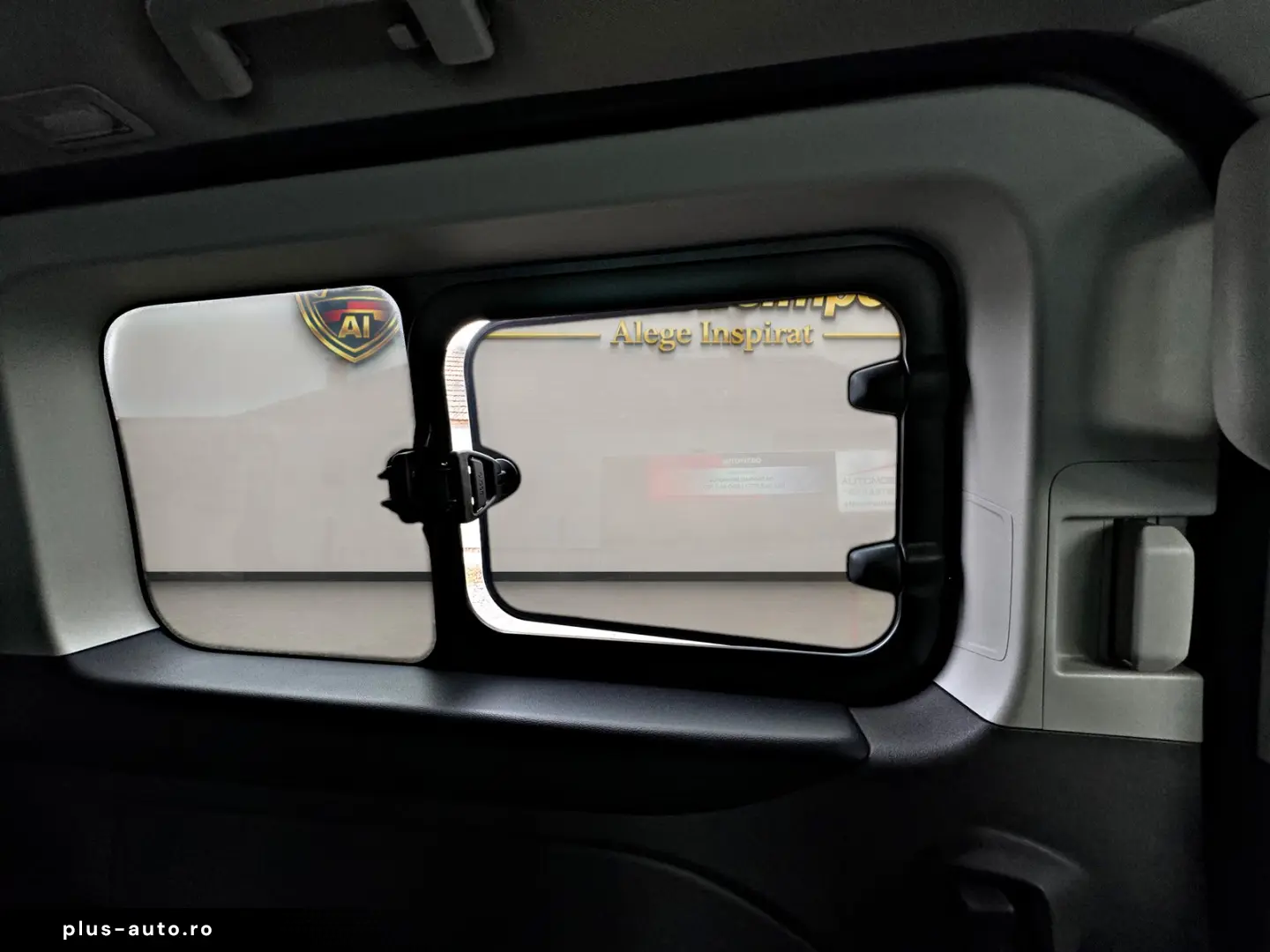 Ford Tourneo Custom 320 L2H1 VA Titanium
