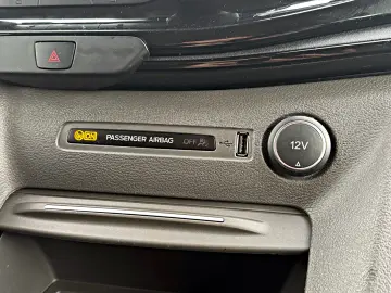 Ford Tourneo Custom 320 L2H1 VA Titanium