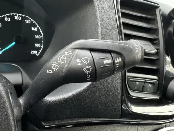 Ford Tourneo Custom 320 L2H1 VA Titanium