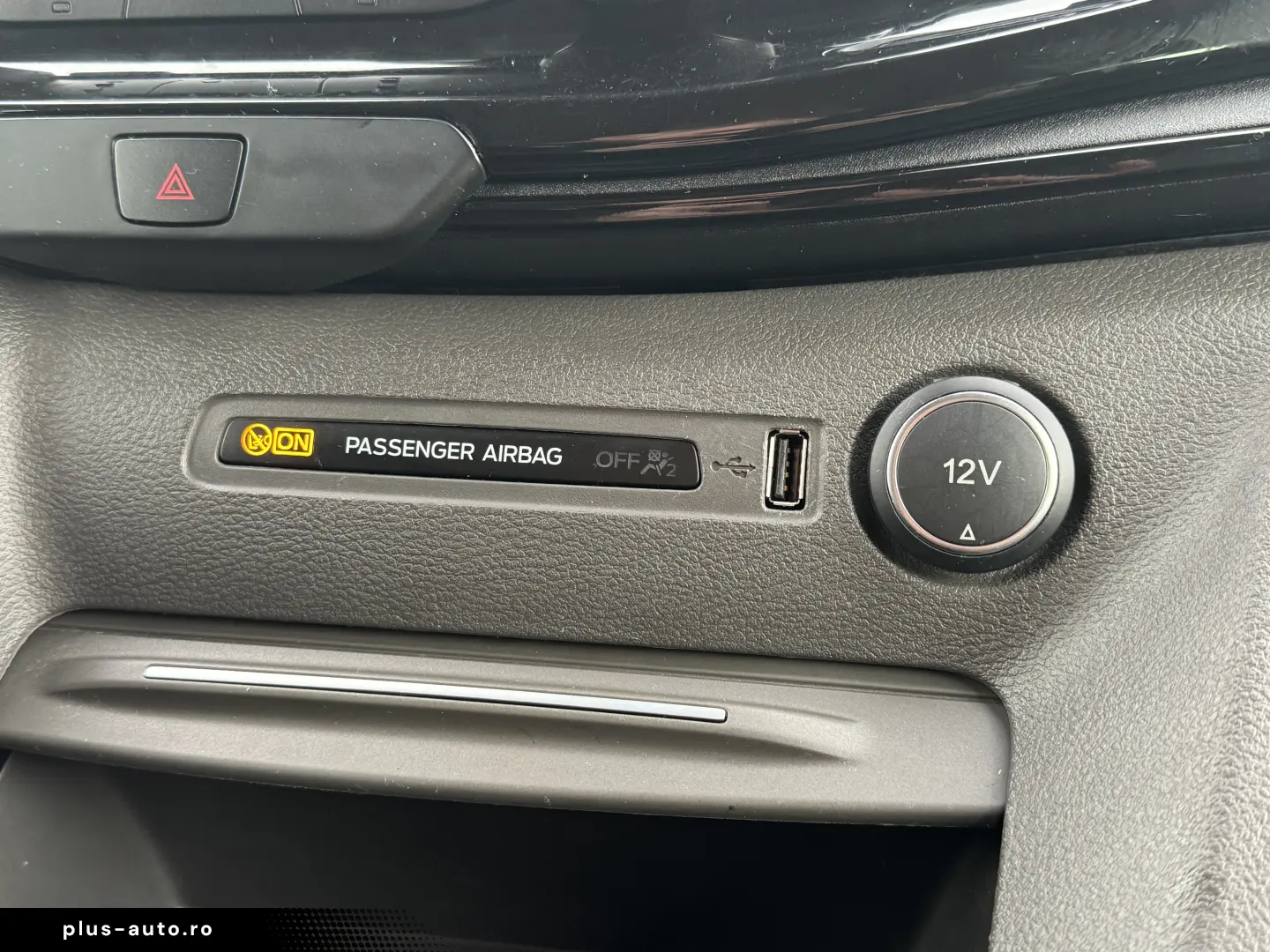 Ford Tourneo Custom 320 L2H1 VA Titanium