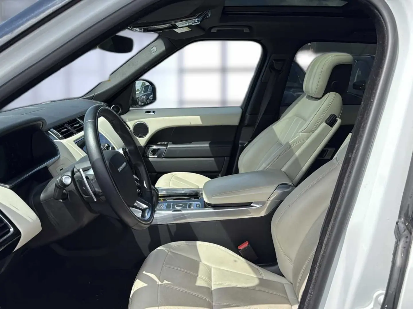 Range Rover Sport D300 HSE