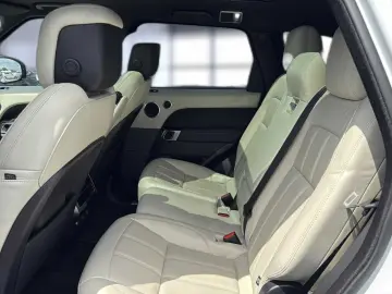 Range Rover Sport D300 HSE