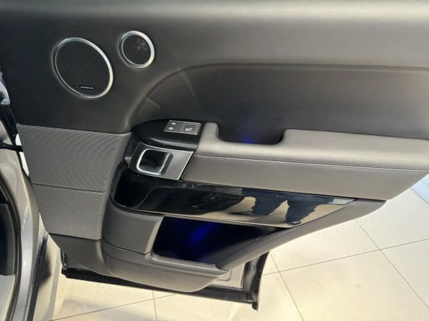 Range Rover Sport D350 Autobiography