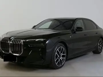 BMW 740 d xDr. Pachet M Sport ACC Standh