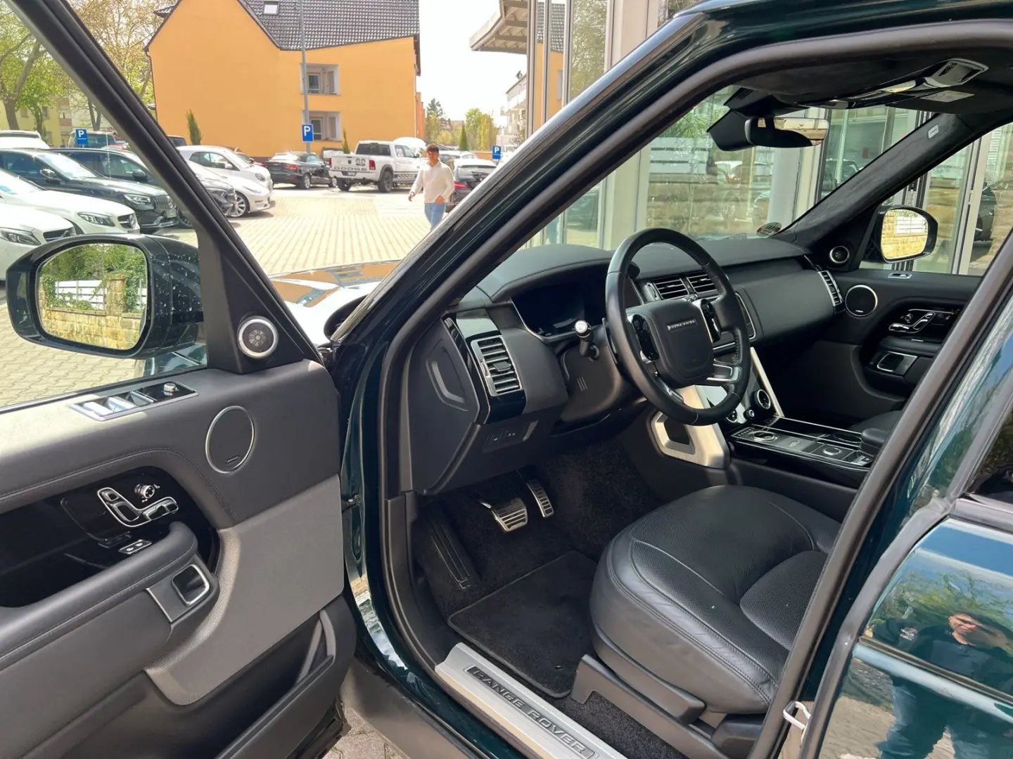 Range Rover P350 ACC SVO PANO