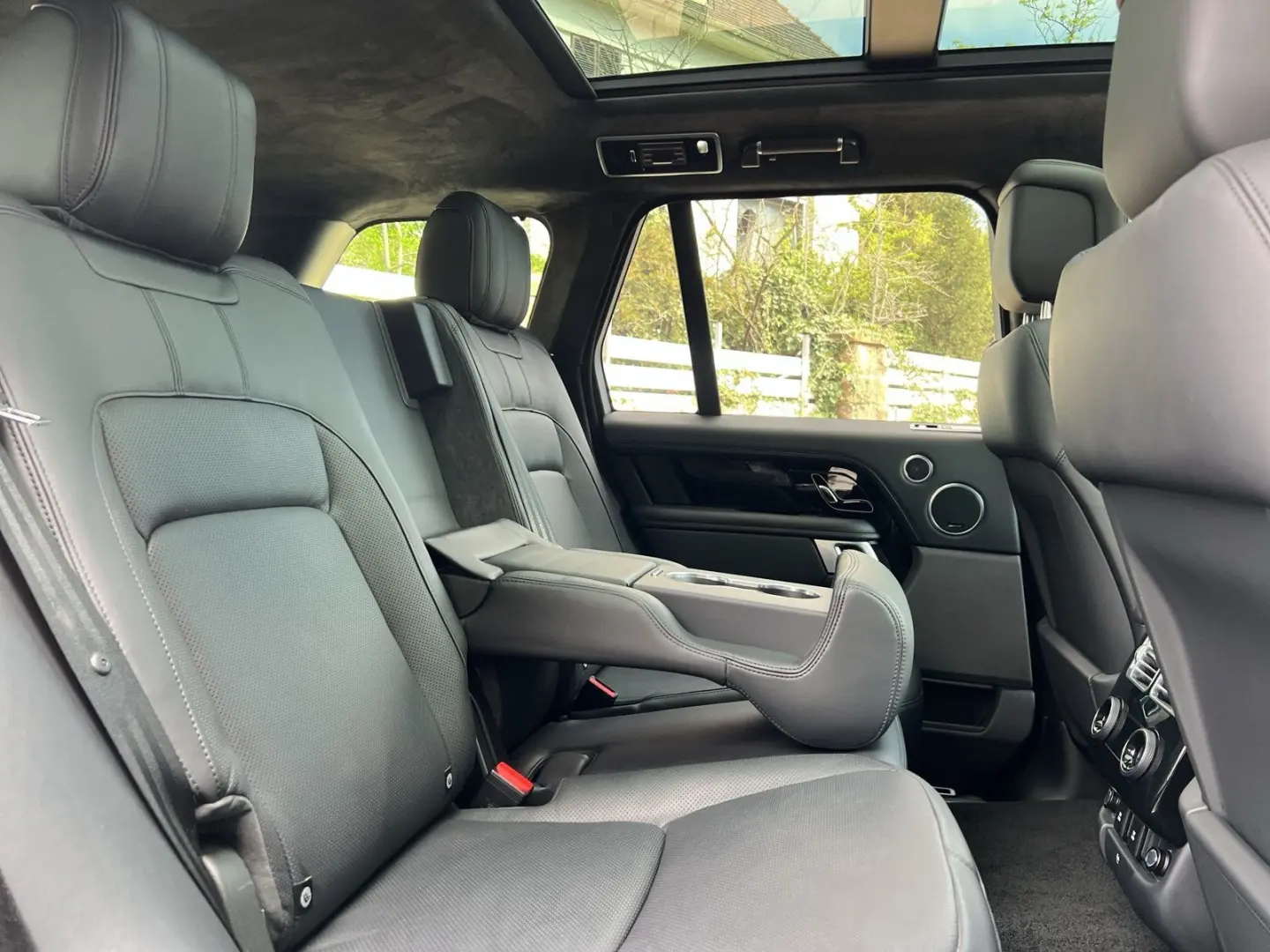Range Rover P350 ACC SVO PANO