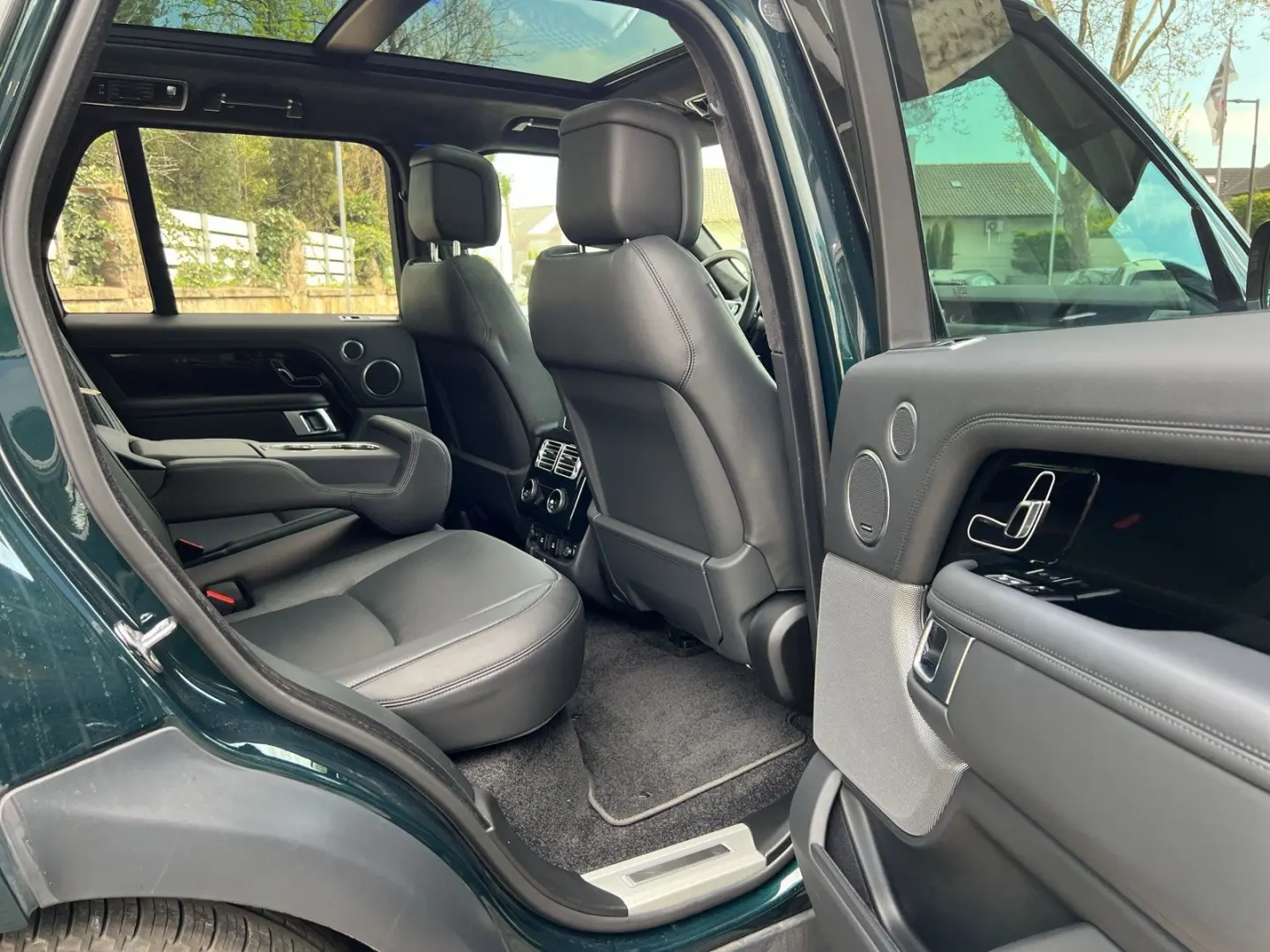 Range Rover P350 ACC SVO PANO