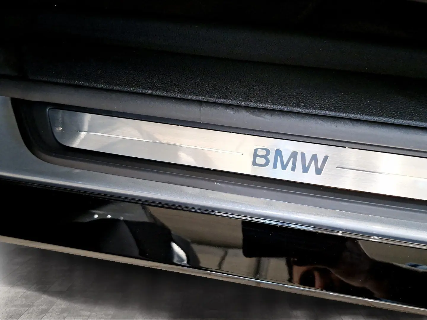 420d Gran Coupé LiveCockpitProf Kamera Alarm