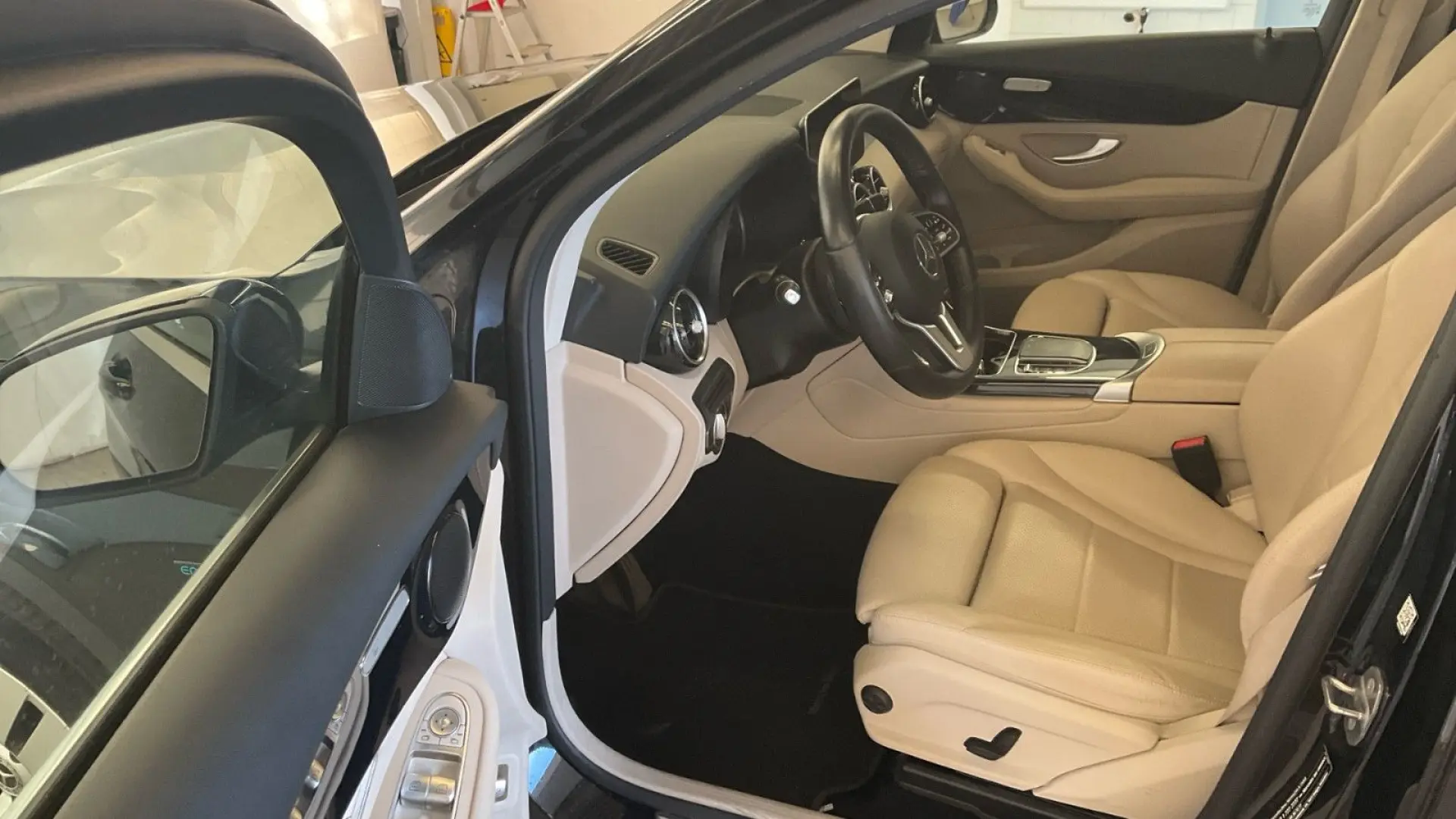 GLC 300 e Coupe AHK*Kamera*LED*VollLeder*DAB*18