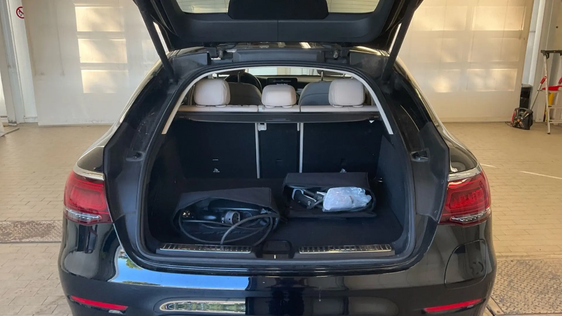 GLC 300 e Coupe AHK*Kamera*LED*VollLeder*DAB*18