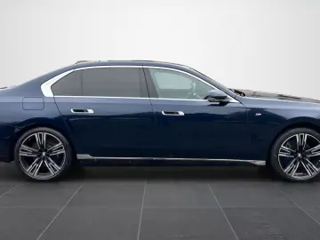BMW 740 d xDrive M Sport/TELEVIZOR/HUD