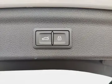 Q3 45 TFSIe S line S tro*Sonos*LED*Virtual*Navi+