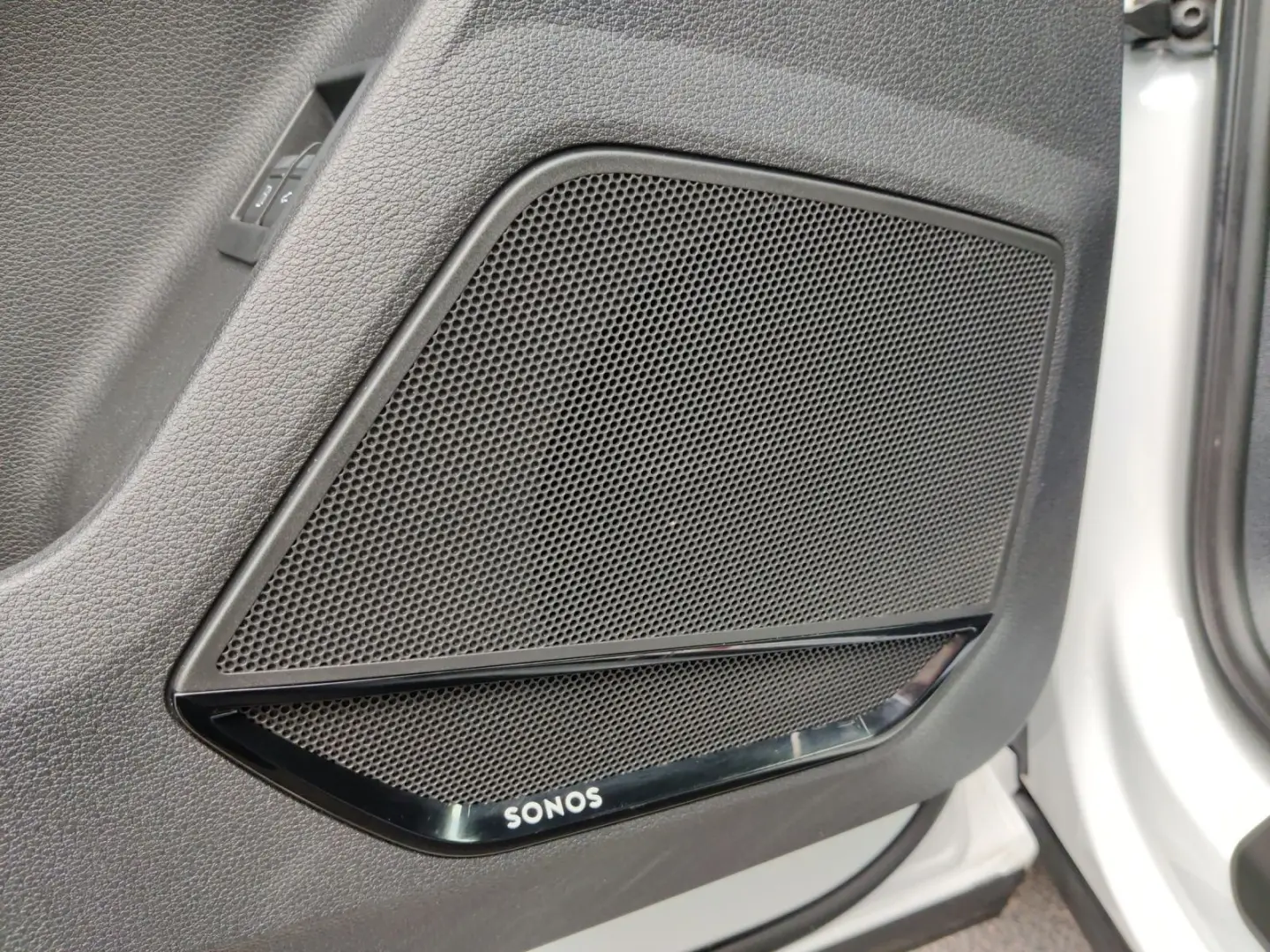 Q3 45 TFSIe S line S tro*Sonos*LED*Virtual*Navi+