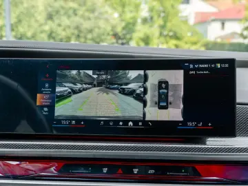 BMW 750 e M SPORT. CER. SOFTC.