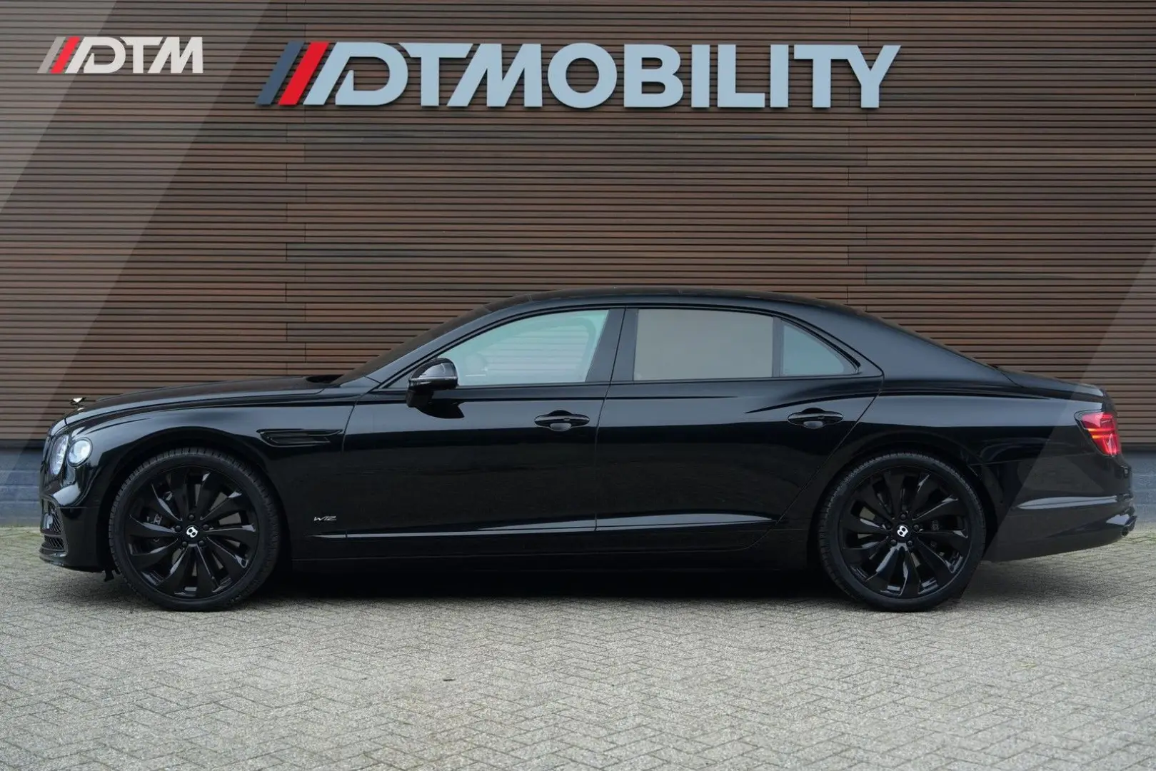 Flying Spur 6.0 W12 Mulliner | €392K NEW | BTW |