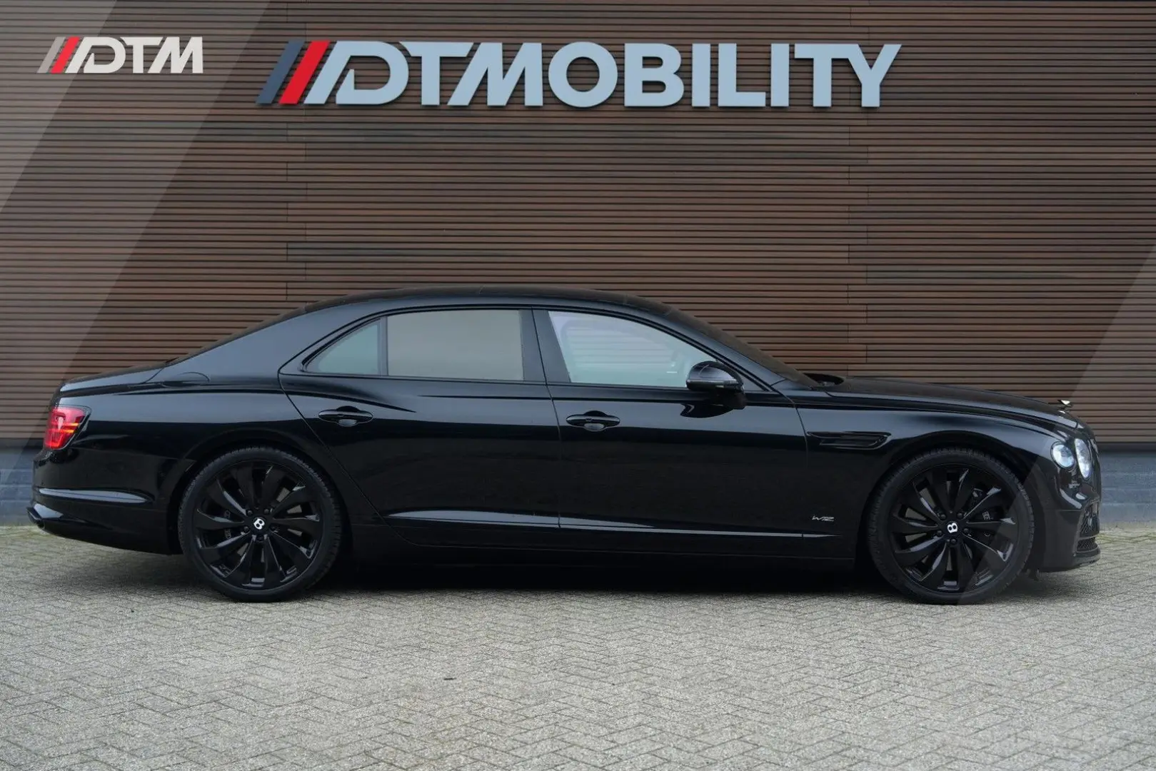 Flying Spur 6.0 W12 Mulliner | €392K NEW | BTW |