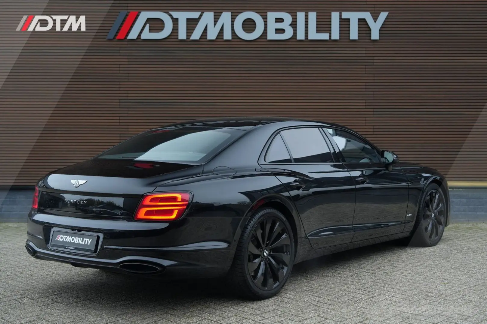 Flying Spur 6.0 W12 Mulliner | €392K NEW | BTW |