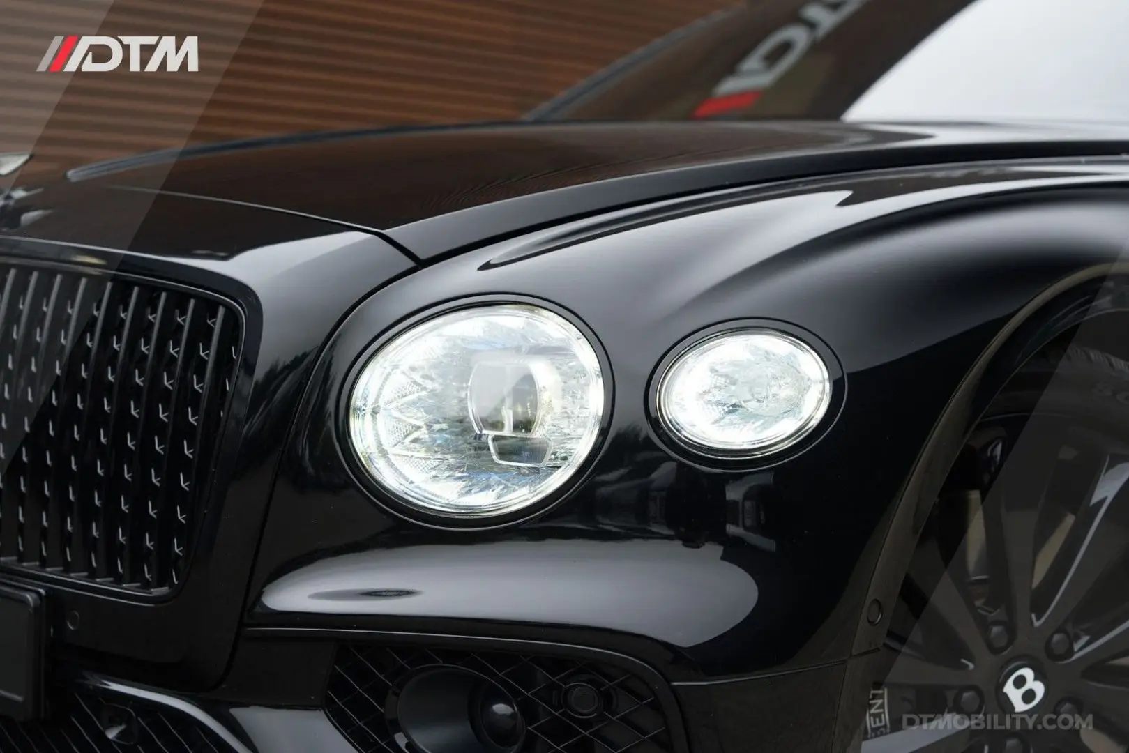 Flying Spur 6.0 W12 Mulliner | €392K NEW | BTW |