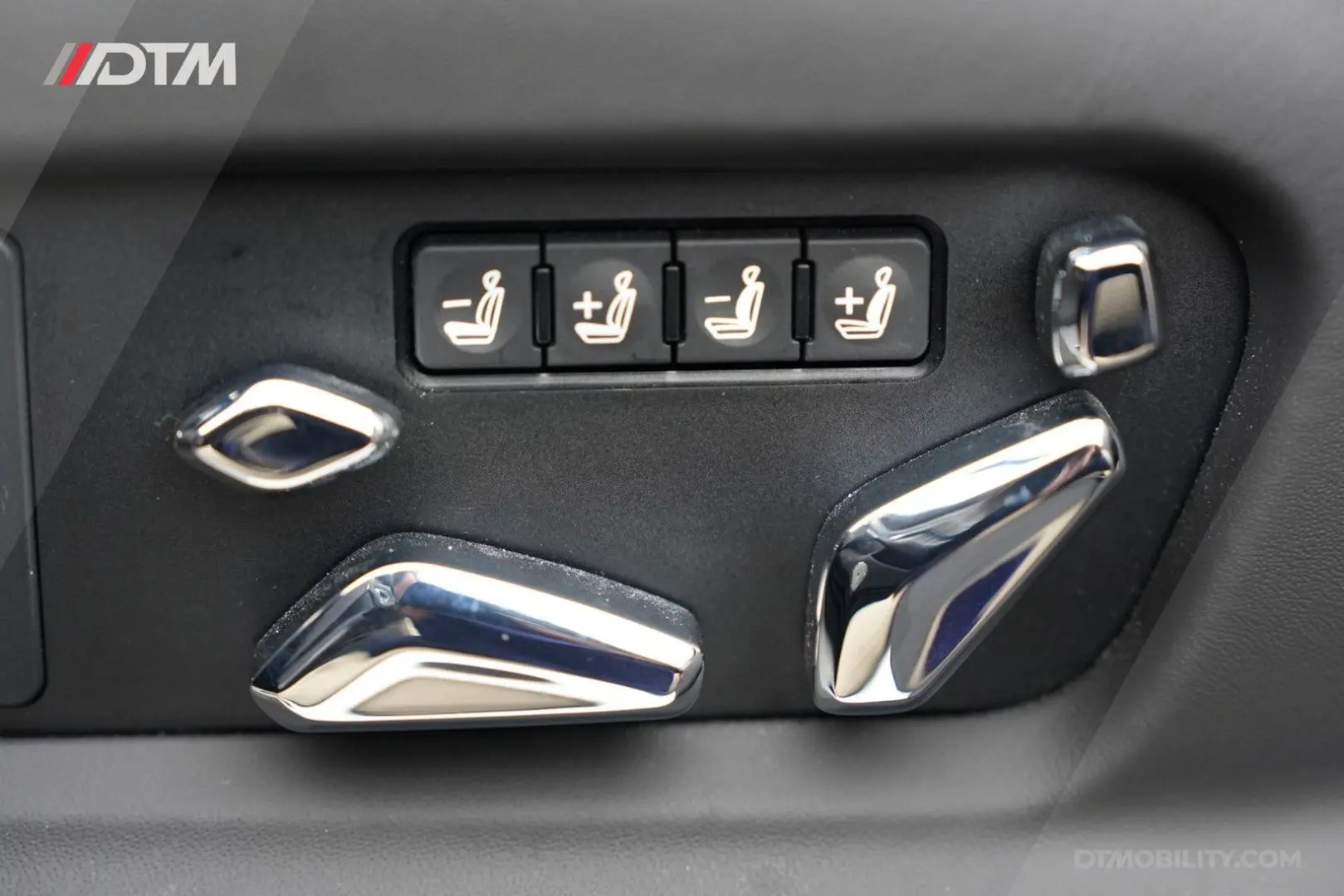 Flying Spur 6.0 W12 Mulliner | €392K NEW | BTW |