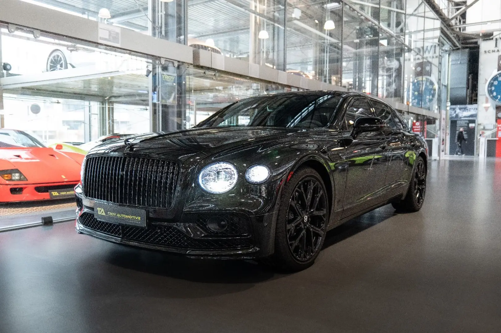 Flying Spur S V8