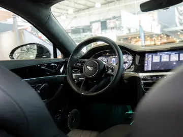 Flying Spur S V8